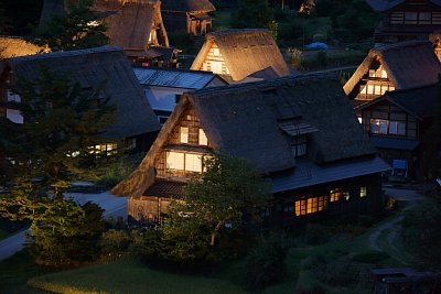 ���q�����W�����C�g�A�b�v