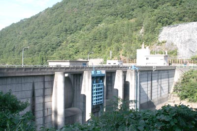 ���ݏ㗬�����猩�����