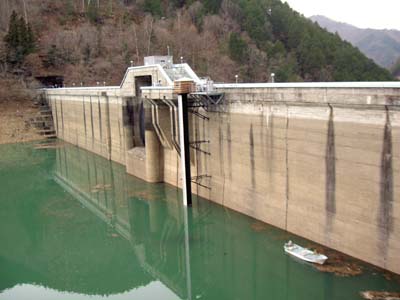 �E�ݏ㗬�����猩�����