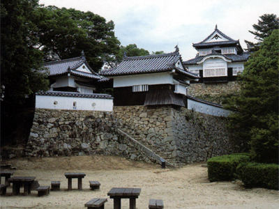 六の平櫓、南御門、五の平櫓