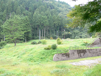 ��̂��E�ݏ㗬���猩��