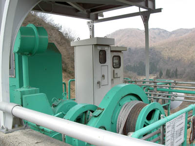 巻き揚げ機のアップ