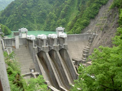 ラジアルゲート3門