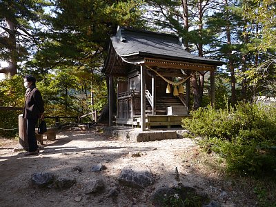 �����_��