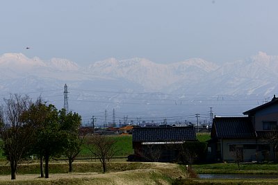 ���R�A��