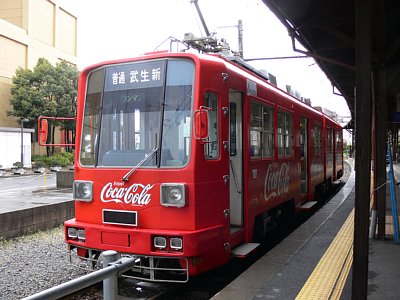 田原駅に停車する福武線電車