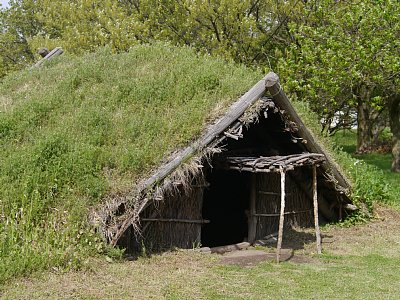 竪穴式住居