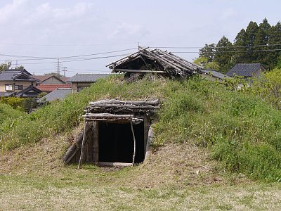 竪穴式住居