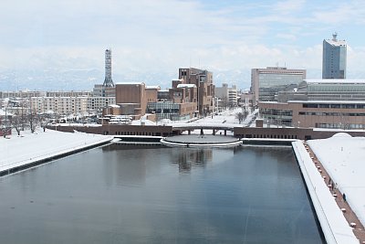 冬の富岩運河環水公園
