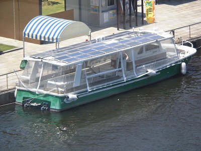 富岩運河環水公園 クルーズ船「SORA」