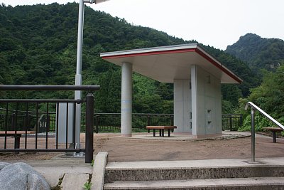 �㗬���ɓW�]�䂪����܂�