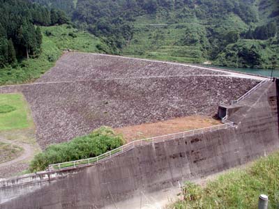 �z�{��_���S�i