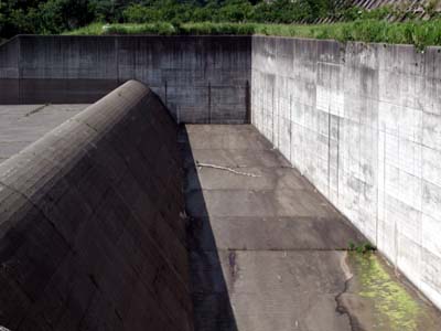 ���R�z�����^���f