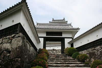 正門は復元されたものです