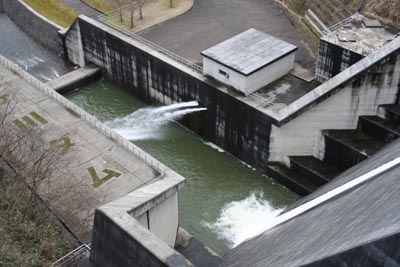 ���ʊm�ۂɕ������Ă��܂�