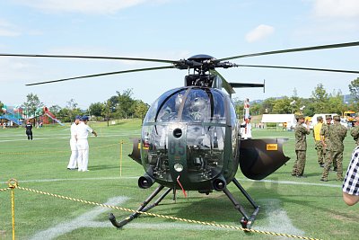 OH-6Dの操縦席