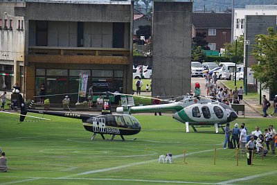 ロビンソン R44 レイブンとMD-600N