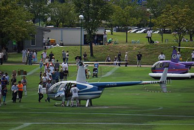 ロビンソンR44Astroが着陸しました