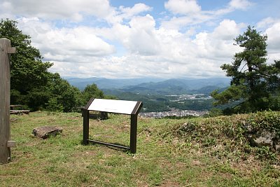 本丸の北側には高山市街地が展望できます
