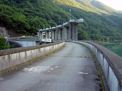 天端は立ち入り禁止でした