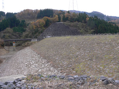 �E�ݏ㗬�������̏㗬��������