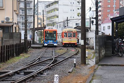 モハ2100形電車とモハ2000形電車