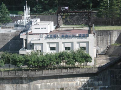 �_�ʐ��񔭓d��