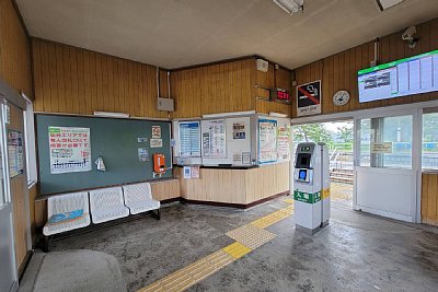 待合室に簡易Suica改札機、乗車駅証明書発行機