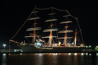 海王丸イルミネーション