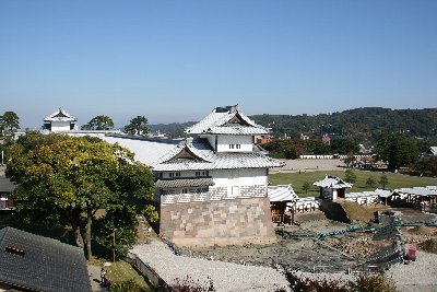 橋爪門を枡形門に改修する予定です