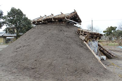 復元された第13号住居
