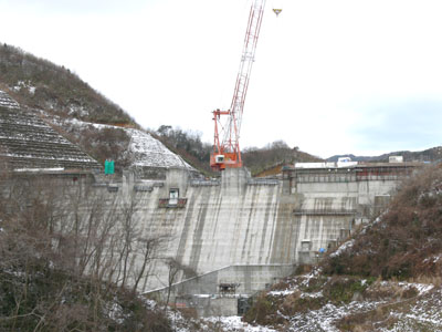 �{�̃R���N���[�g�Ő݊���