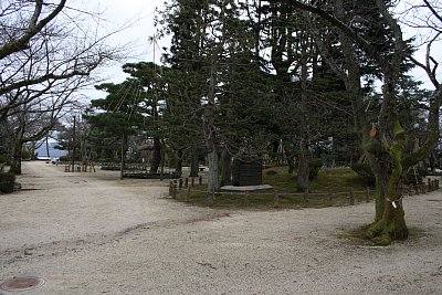 小丸山城本丸跡