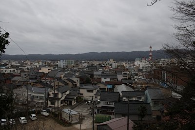 小丸山城本丸跡からの七尾市街