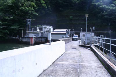 �V�[�͗�������֎~�ł���