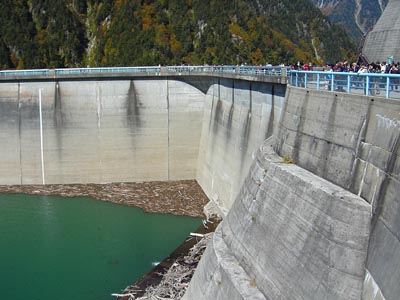 �E�B���O�_���������㗬������