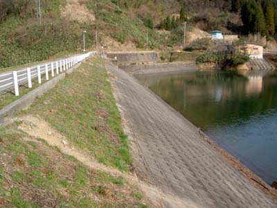 ���ݏ㗬�����猩�����