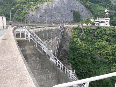 �E�݂����̂����ڂɌ���