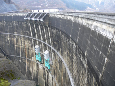 �h�[���^�A�[�`�_��