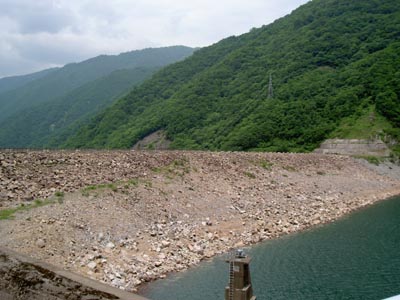 ��̂����ݏ㗬�����猩��