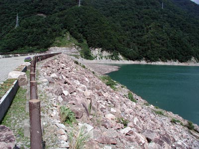 �㗬���̒�̂ƃ_����