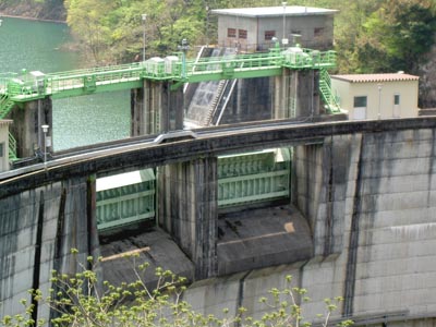 ���[���[�Q�[�g