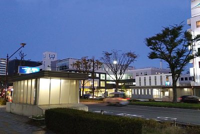 権堂駅