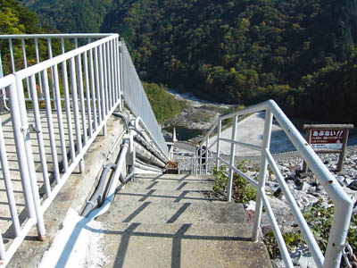 �K�i��o��Ȃ��ƓV�[�ɂ͒H�蒅���܂���