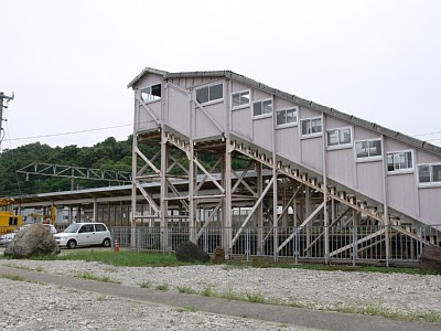 津幡駅跨線橋