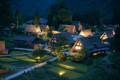 ���q�����W��