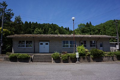 鵜川駅駅舎