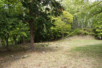 左側に行くと大堀切に入ります