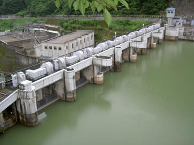 ���݂��烉�W�A���Q�[�g������