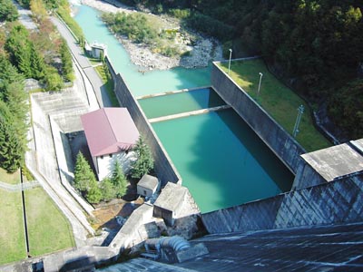 減勢工と副ダム